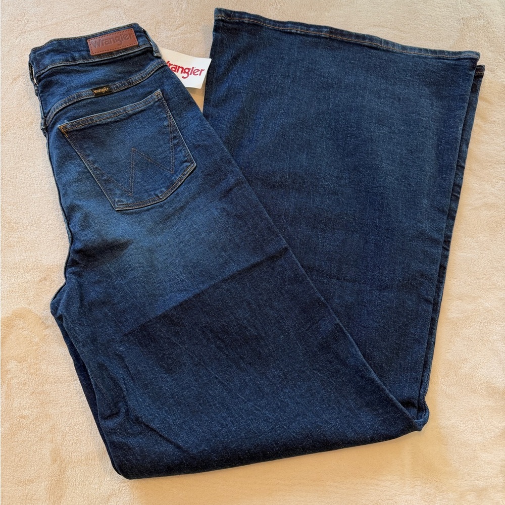 Wrangles Hi-Rise Wide Leg